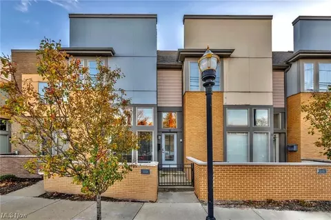 12213 Detroit Ave, Lakewood, OH 44107