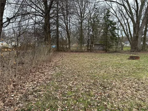 Oakes Drive, Akron, OH 44312