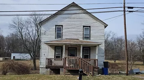 1075 Kensington Rd NE, Carrollton, OH 44615