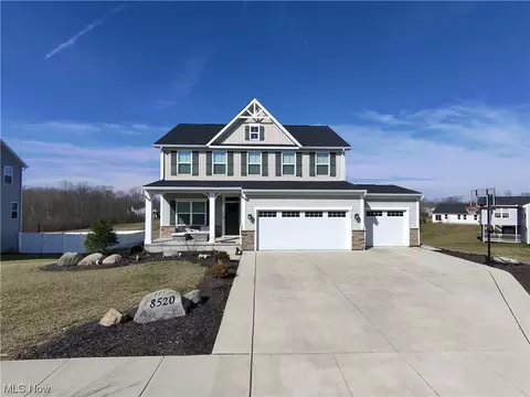 8520 Raya Ln, Streetsboro, OH 44241