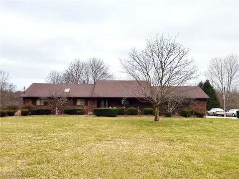 1701 Stillwagon Rd, Niles, OH 44446