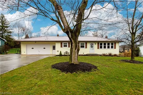 1346 Barnes Dr, Wooster, OH 44691