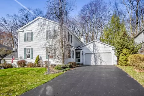 7843 Chatham Ave NW, North Canton, OH 44720