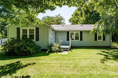4844 Short St, Geneva, OH 44041