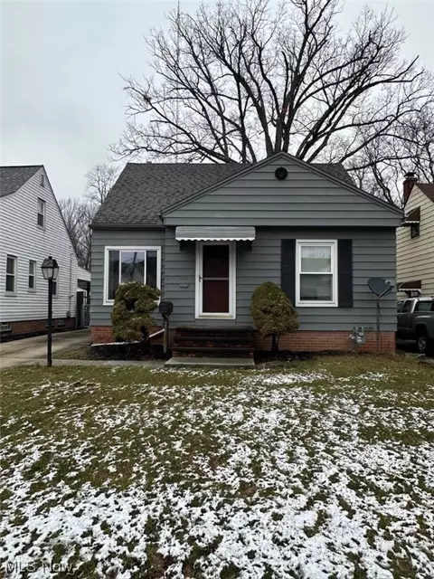 2622 Park Dr, Parma, OH 44134
