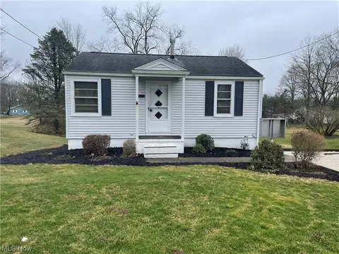 1353 Cherry Rd NW, Massillon, OH 44647