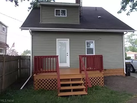 527 Ohio St, Elyria, OH 44035 photo 5