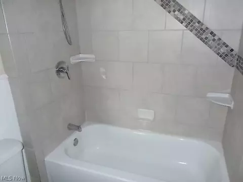 527 Ohio St, Elyria, OH 44035 photo 18