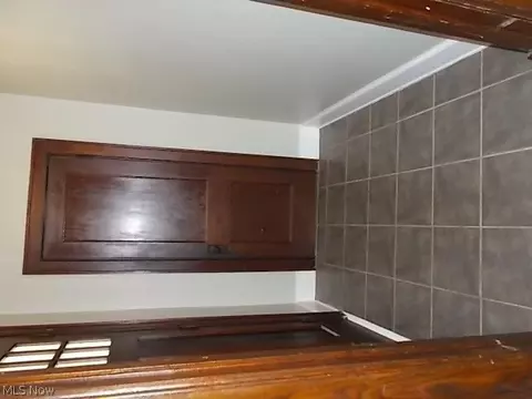 527 Ohio St, Elyria, OH 44035 photo 13