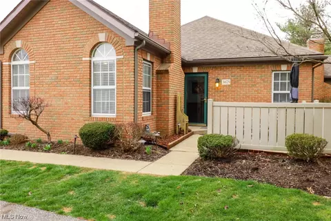 3675 Barrington Pl NW, Canton, OH 44708