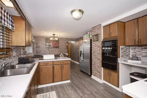 Kitchen - 41859 Earlene Ct, Elyria, OH 44035 photo 2 of 2
