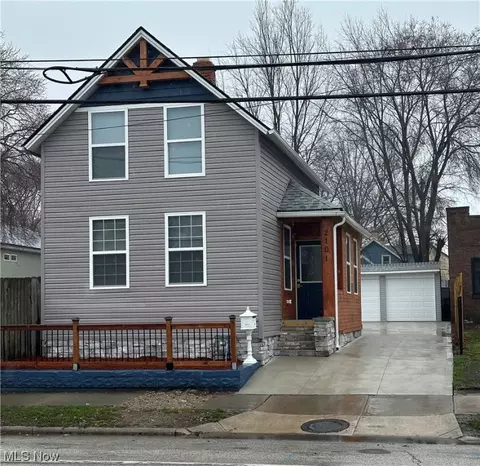 2101 W 41st St, Cleveland, OH 44113