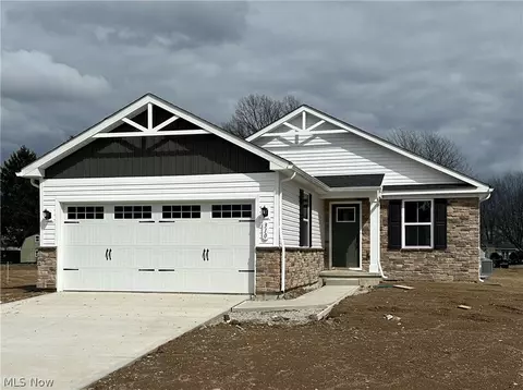 310 Ridgewater Dr, Elyria, OH 44035