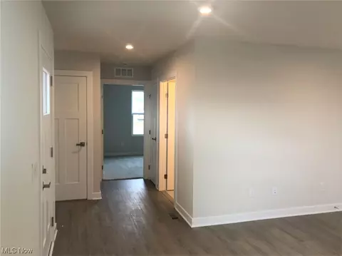 310 Ridgewater Dr, Elyria, OH 44035 photo 12