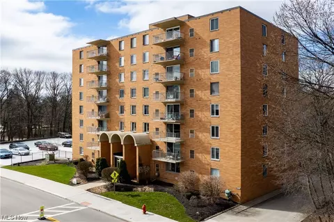 50 S Rocky River Dr #406, Berea, OH 44017