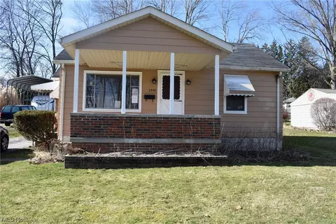 1556 Cullinan Ave, Masury, OH 44438
