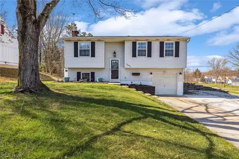 4692 Trillium Dr, Stow, OH 44224