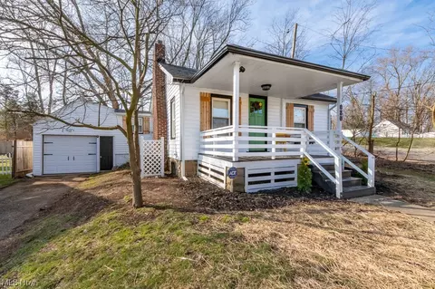 620 34th St NW, Canton, OH 44709