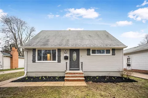 324 Paul St, Bedford, OH 44146