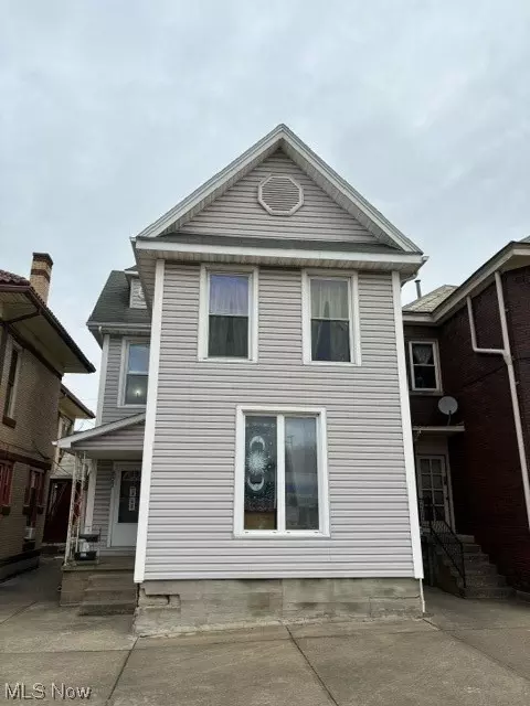 827 Market St, Zanesville, OH 43701