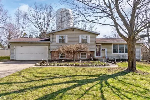 180 Hilltop Dr, Doylestown, OH 44230