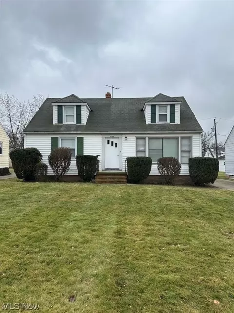 4994 N Barton Rd, Lyndhurst, OH 44124