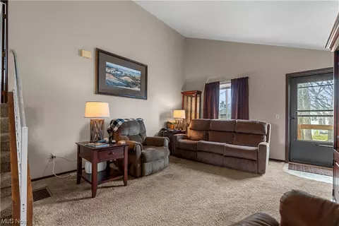 124 Overmont Ave SW, Massillon, OH 44646 photo 5