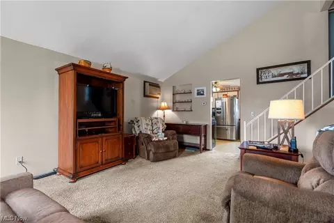124 Overmont Ave SW, Massillon, OH 44646 photo 4