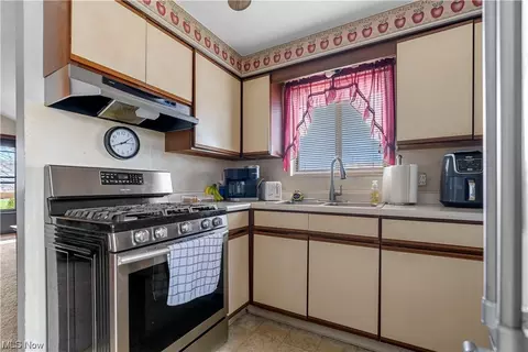 124 Overmont Ave SW, Massillon, OH 44646 photo 8