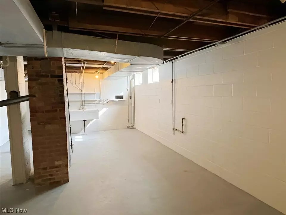 6035 Barton Rd, North Olmsted, OH 44070 38 Photos Movoto