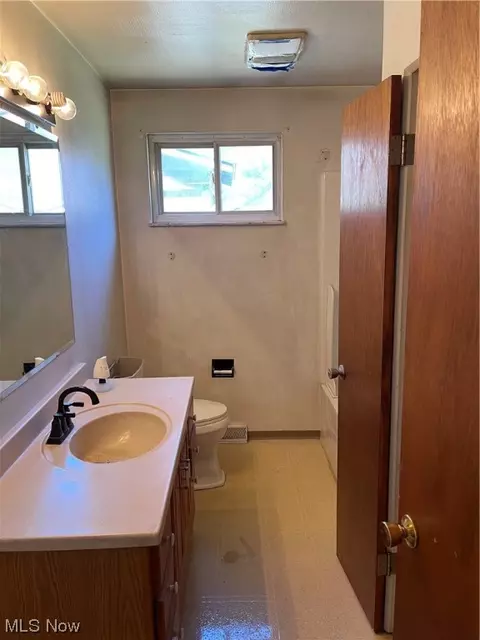 52 Basil Dr, Weirton, WV 26062 photo 10