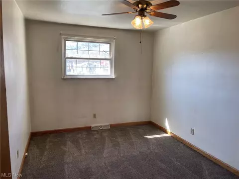 52 Basil Dr, Weirton, WV 26062 photo 14