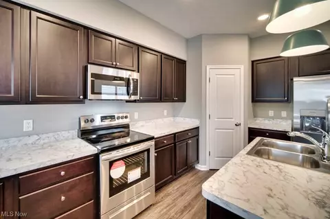 259 S Logan St, Elyria, OH 44035 photo 12