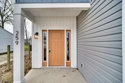 259 S Logan St, Elyria, OH 44035 photo 4