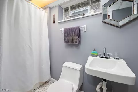 Bath - 767 E 232nd St, Euclid, OH 44123 photo 2 of 2