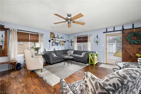Living - 767 E 232nd St, Euclid, OH 44123 photo 2 of 3