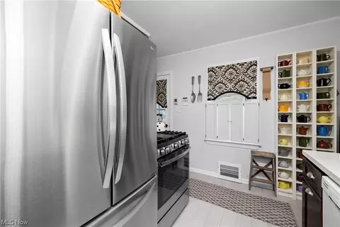 Kitchen - 767 E 232nd St, Euclid, OH 44123 photo 5 of 5