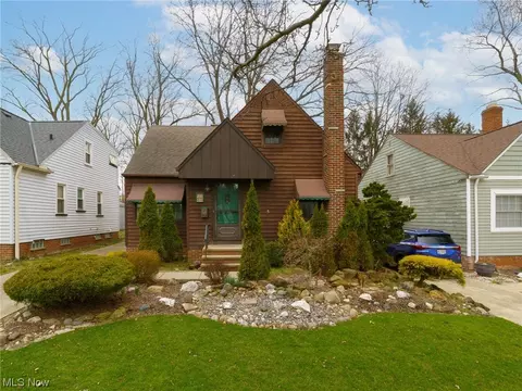 4208 Brookway Ln, Brooklyn, OH 44144