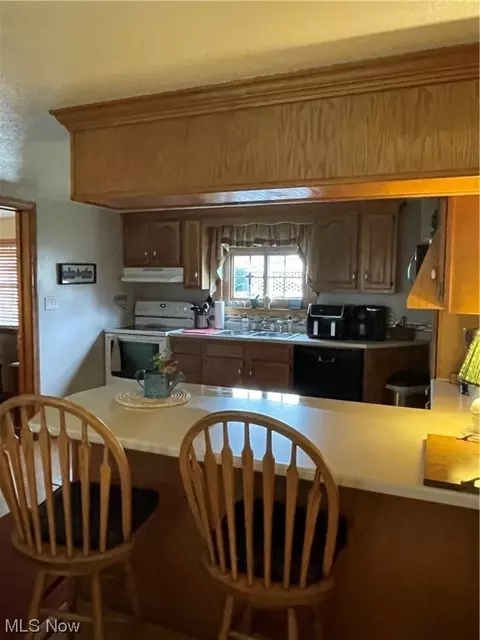 911 N 3rd St, Dennison, OH 44621 photo 5
