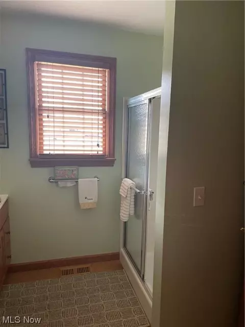 911 N 3rd St, Dennison, OH 44621 photo 8