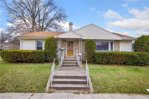 1525 Eastwood Ave, Akron, OH 44305