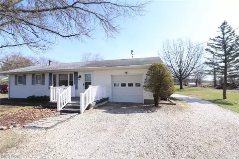 7879 Beach Rd, Wadsworth, OH 44281