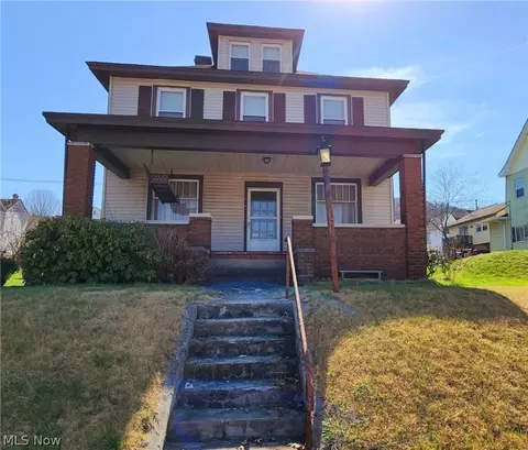 516 Carolina Ave, Chester, WV 26034