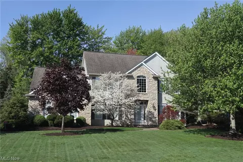 1042 Orchard Ln, Broadview Heights, OH 44147