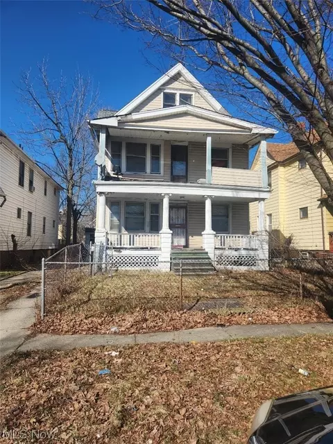 9617 Parkview Ave, Cleveland, OH 44104