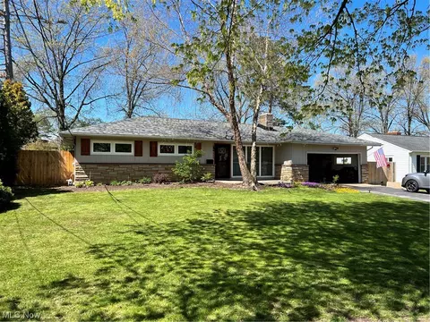 260 Normandy Dr, Painesville, OH 44077