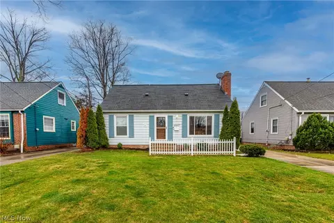 25617 Eaton Way, Bay Village, OH 44140