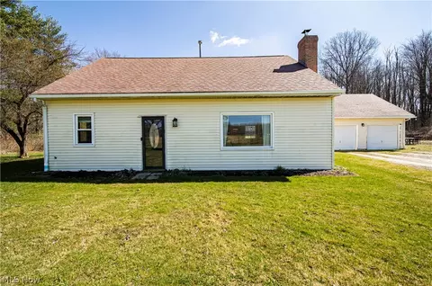 6139 Sidley Rd, Thompson, OH 44086