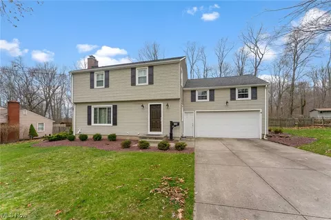 150 Dartmouth Dr, Canfield, OH 44406