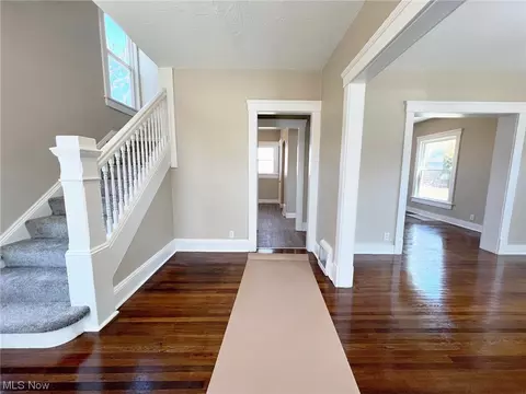 Entry Way - 1969 E 31st St, Lorain, OH 44055 photo 1 of 6